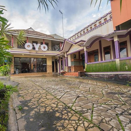 Oyo Bunga Matahari Guest House And Hotel Batu  Eksteriør bilde