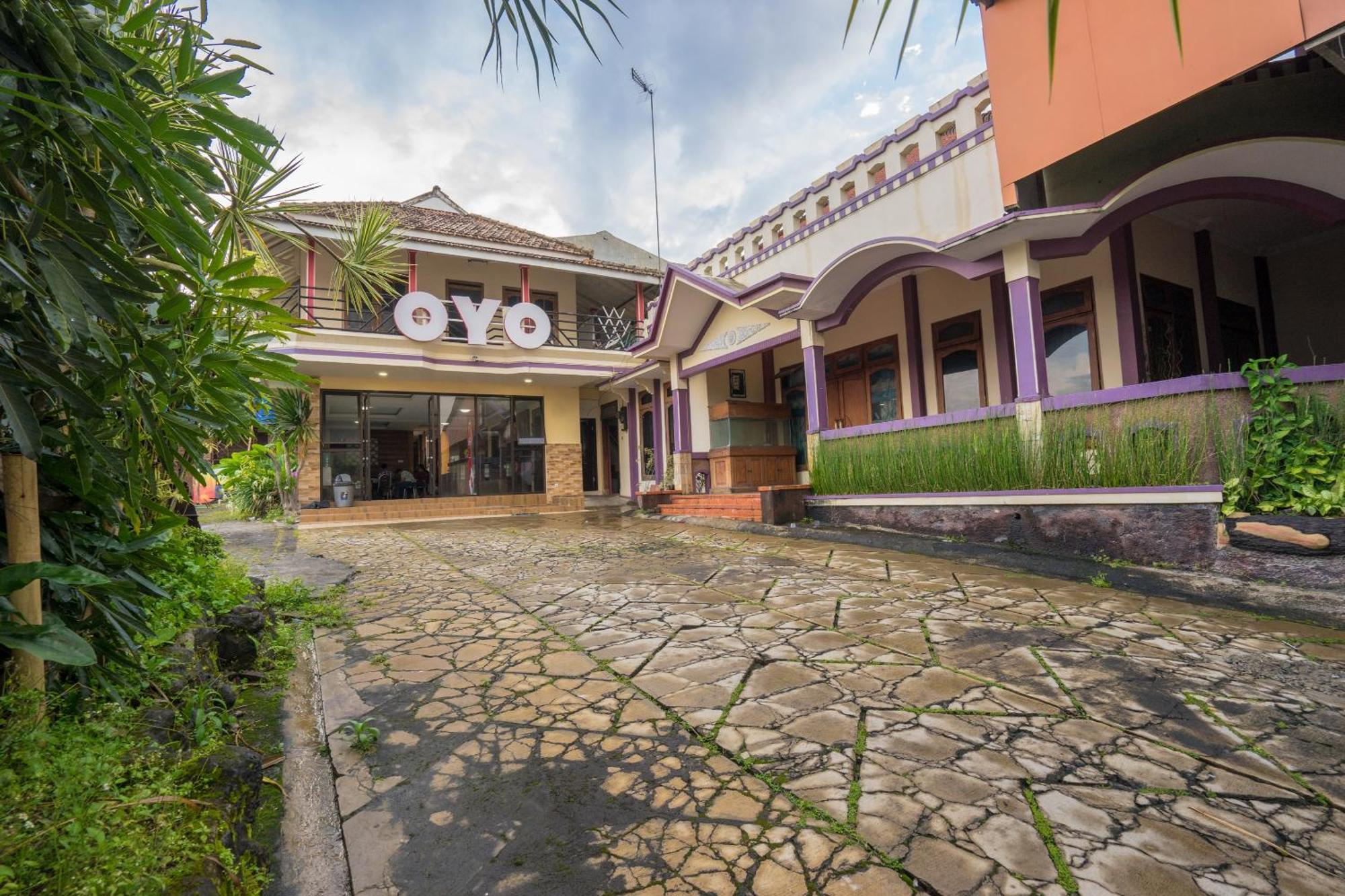 Oyo Bunga Matahari Guest House And Hotel Batu  Eksteriør bilde